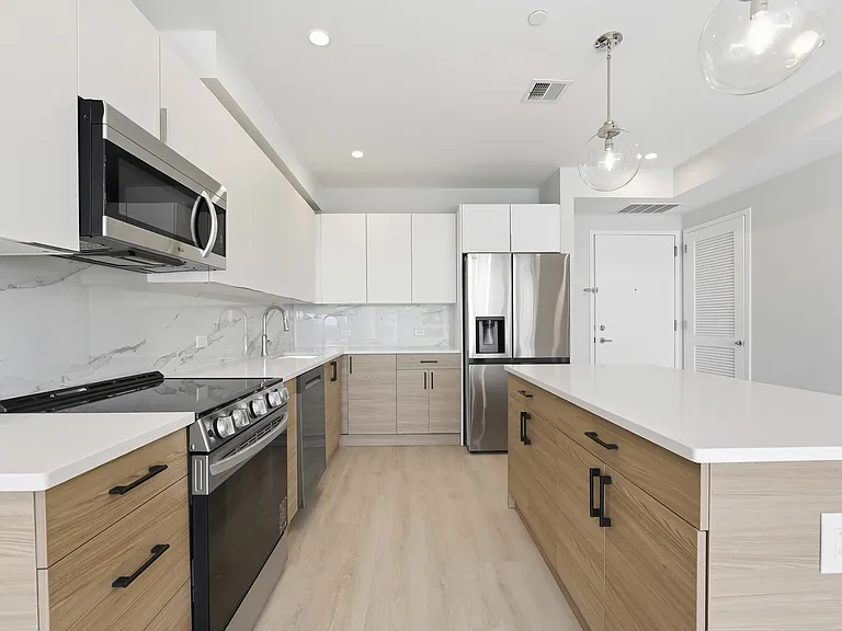 Skylar Lofts JC — Photo 3