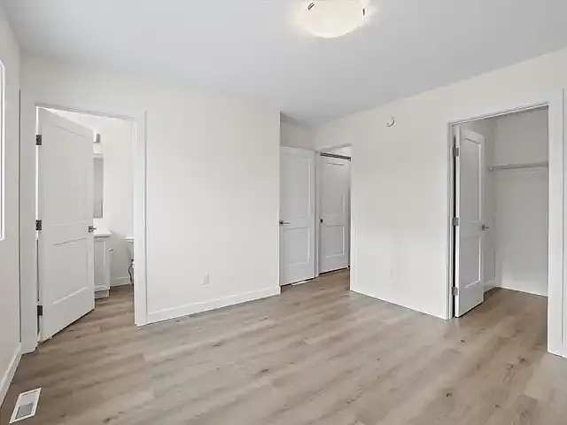 267 Devon Ave #1 — Photo 8