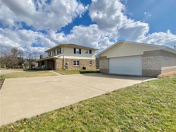 2nd image of 46518 W Almar Ln