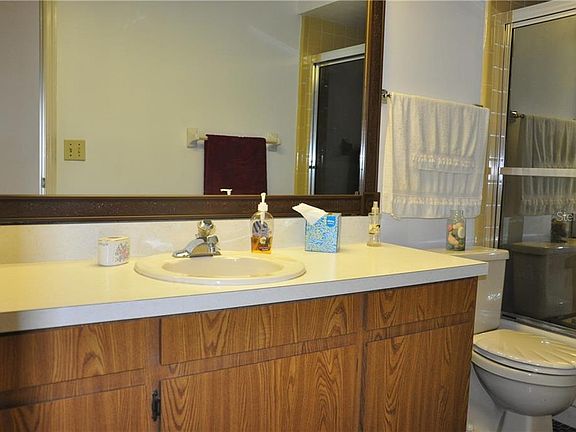 4th image of 3349 Foxwood Dr