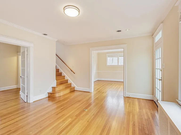 4509 Highland Ave — Photo 12