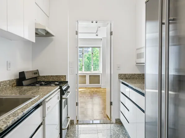 166 East 63rd Street image 6 of 7