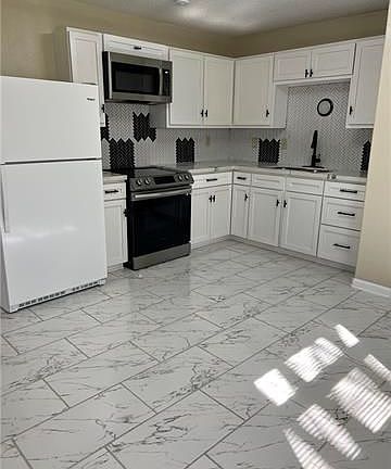 5th image of 2605 Kirkwood Dr