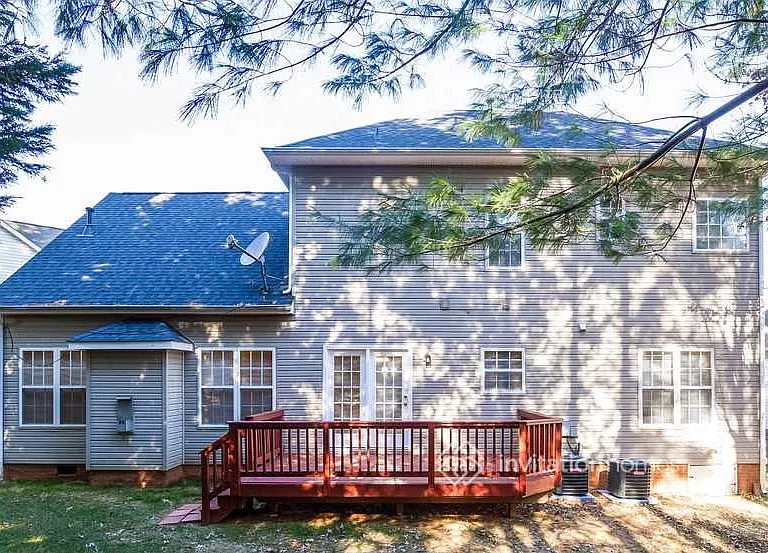 16100 Epiphany Ct — Photo 24