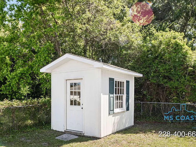 218 Dogwood Dr — Photo 29