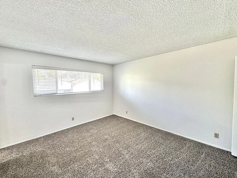 Fletcher Hills Apartments — Photo 10