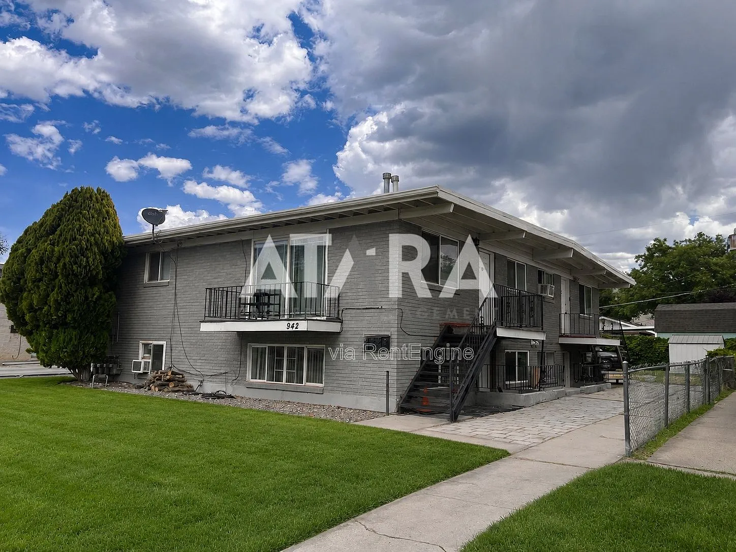 2 bed, 1.0 bath, $1,055 — Photo 4