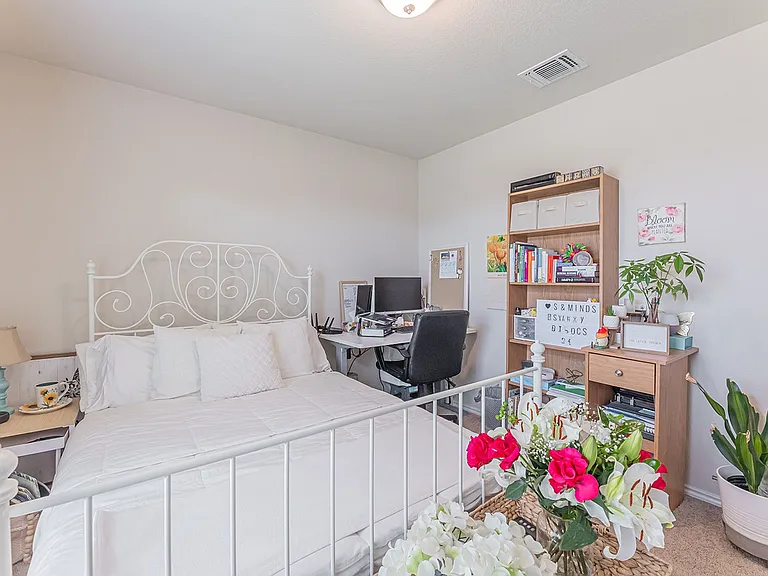 207 Christopher Dr — Photo 25