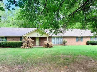 15 Greenfield Dr, Natchez, MS 39120