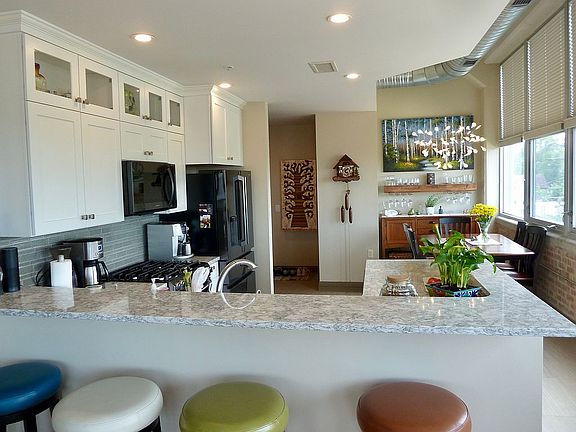 Kitchen / Dining