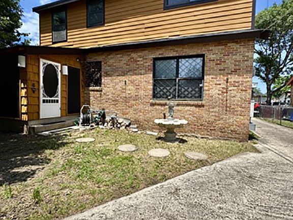 4th image of 1632 W Olmos Dr