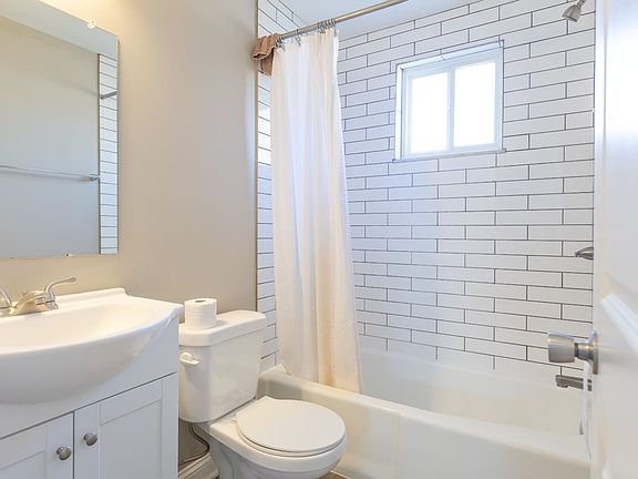 4th image of 2485 Deming Ave #6