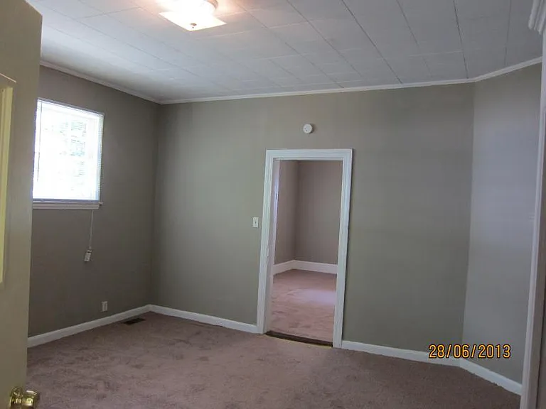 372 Oliver St — Photo 6