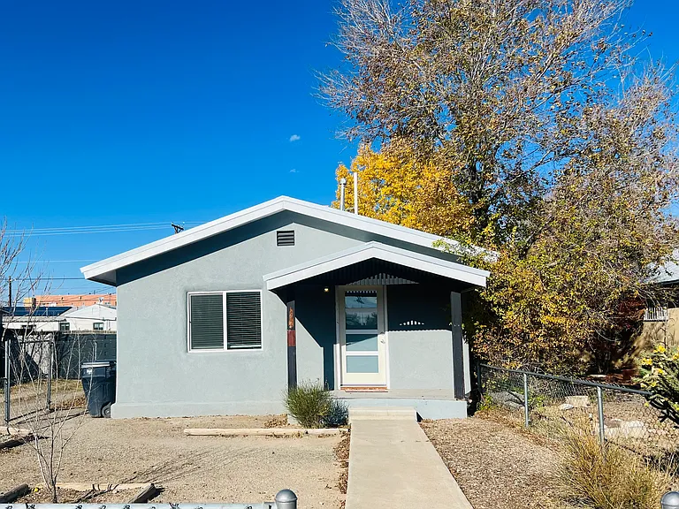 915 Iron Ave SW — Photo 9