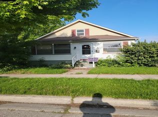 302 Fitzhugh St, Bay City, MI 48708