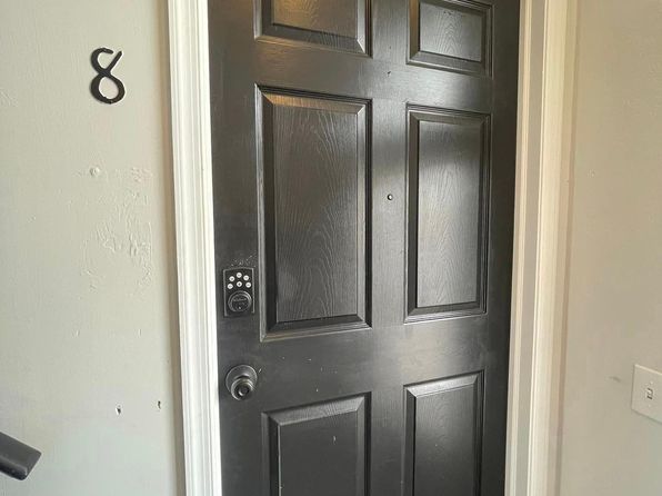 146 W High St APT 8, Womelsdorf, PA 19567