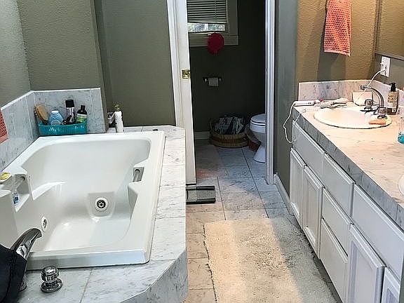 Master bathroom 