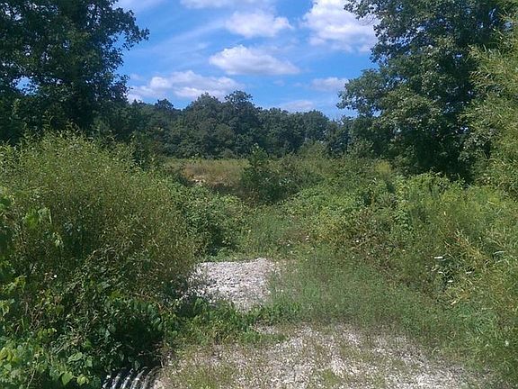 3rd image of 2027 Cedar Creek Dr