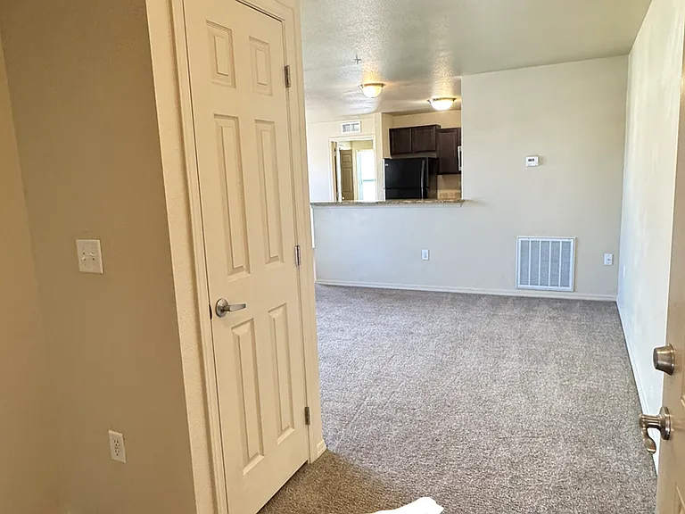 11070 W Brassy Cove Loop — Photo 2