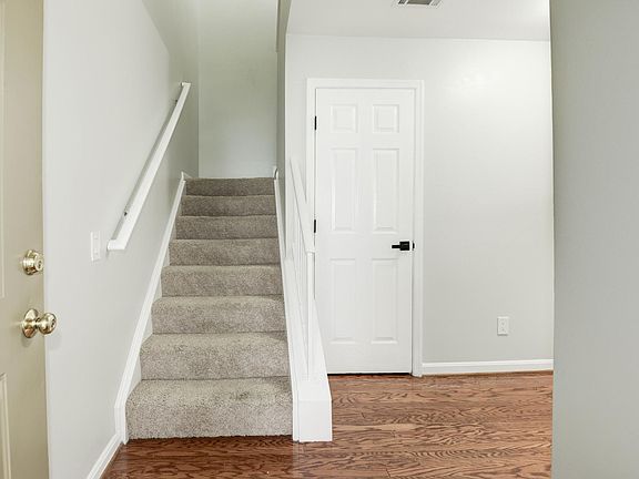 4th image of 8208 Catbird Cir Unit 202
