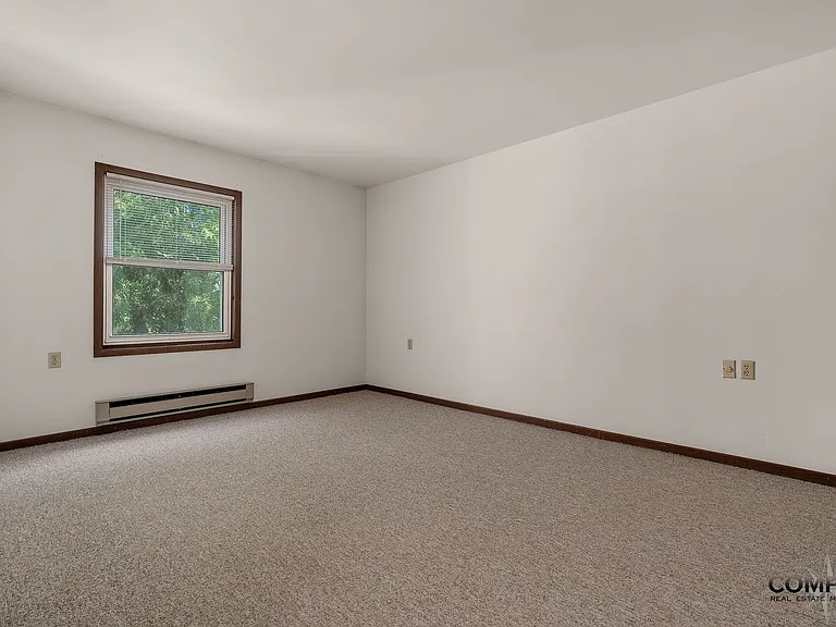 610 Gray St Apartments — Photo 52