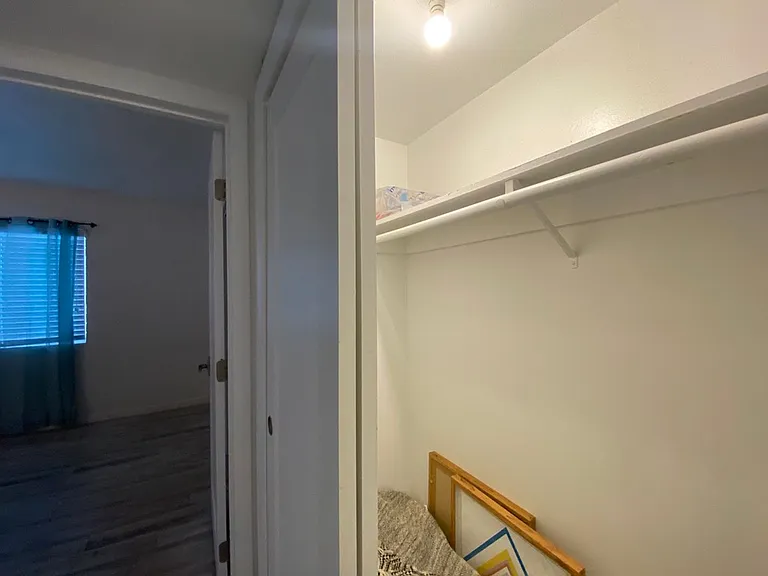 1 and 2 Bedrooms Great Location with Community Pool and Onsite Laundry! 1/2 of Mile from U of A — Photo 64