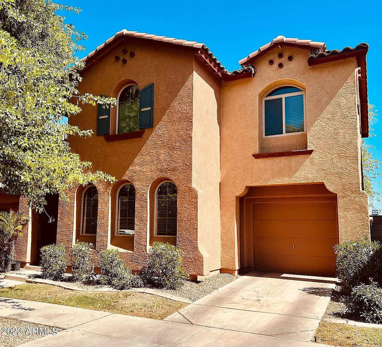 4 bed, 2.5 bath, 1532 sqft, $875 — Photo 1