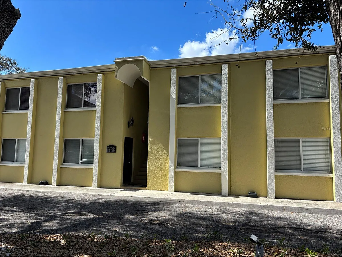 Building Photo - 3206 W Azeele St #230