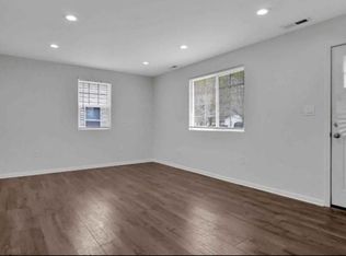 909 Spruce St, Hammond, IN 46324