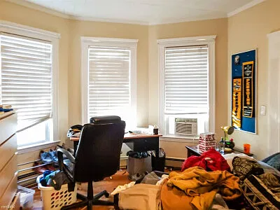 4 bed, 9998 sqft, $5,600 — Photo 4
