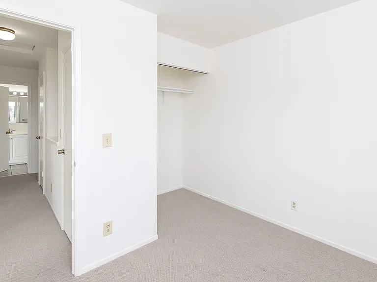 216 Green Meadow Dr #C — Photo 6