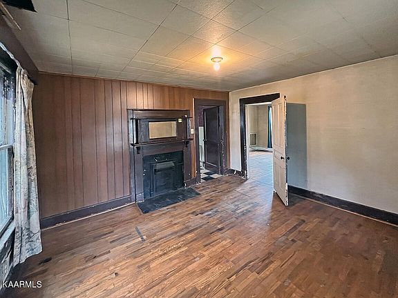 5th image of 2815 NW Dayton St