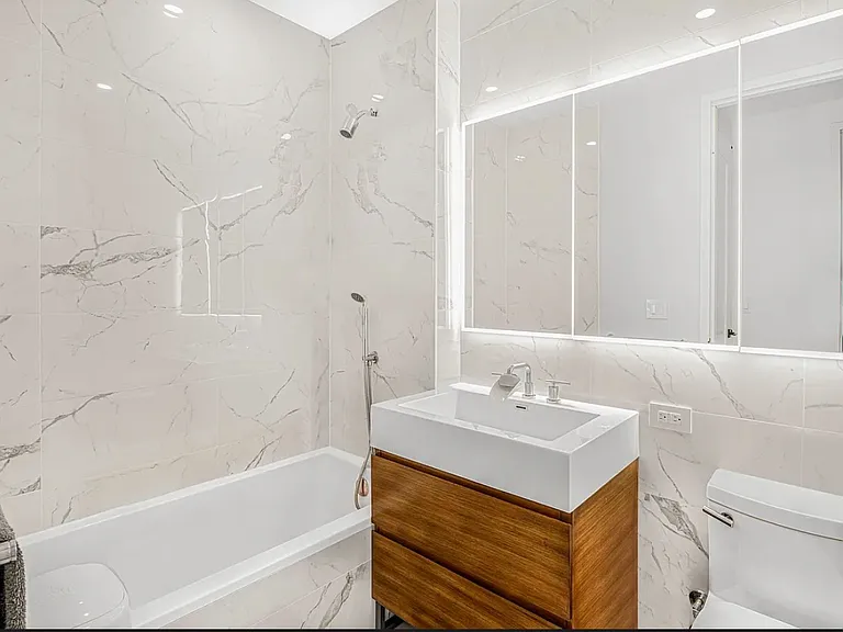 21-41 46th St #7C — Photo 8