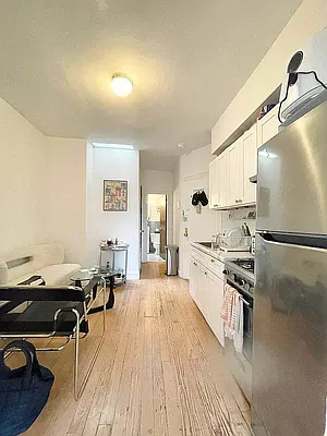 Rented by Oxford Property Group | media 13