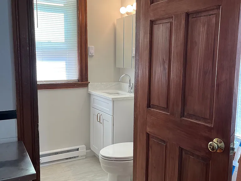 195 College Ave #1 — Photo 3
