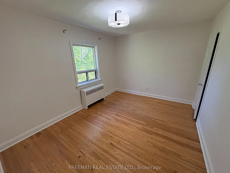 535 Lawrence Ave W — Photo 12