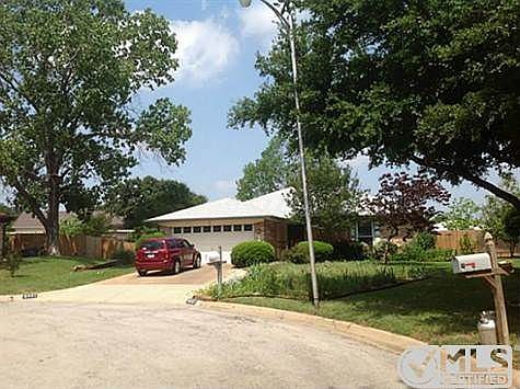 1st image of 3404 Hunter Glen Dr
