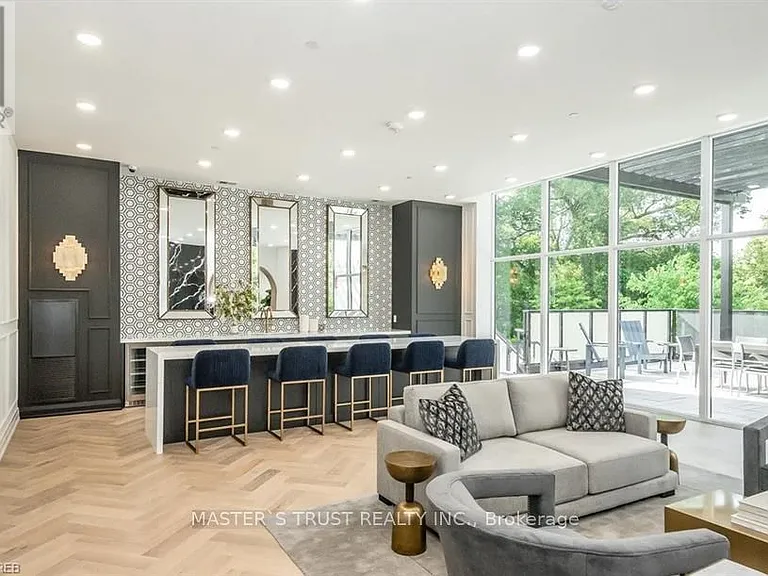 71 Wyndham St S #902 — Photo 3