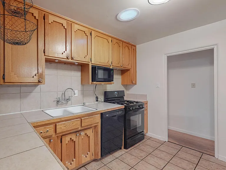 1204 Princeton Dr SE — Photo 36