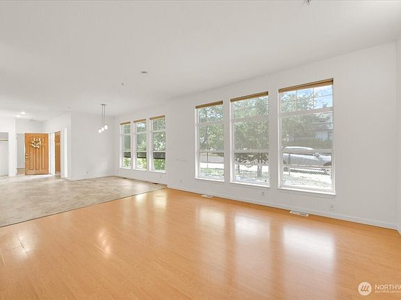 3rd image of 11516 85th Avenue S