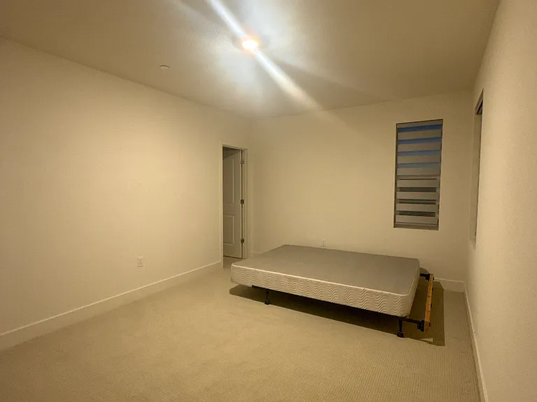 5699 Horizon Pkwy — Photo 2