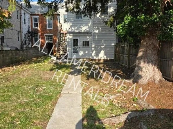 203 Baltimore St Unit 1, Hanover, PA 17331