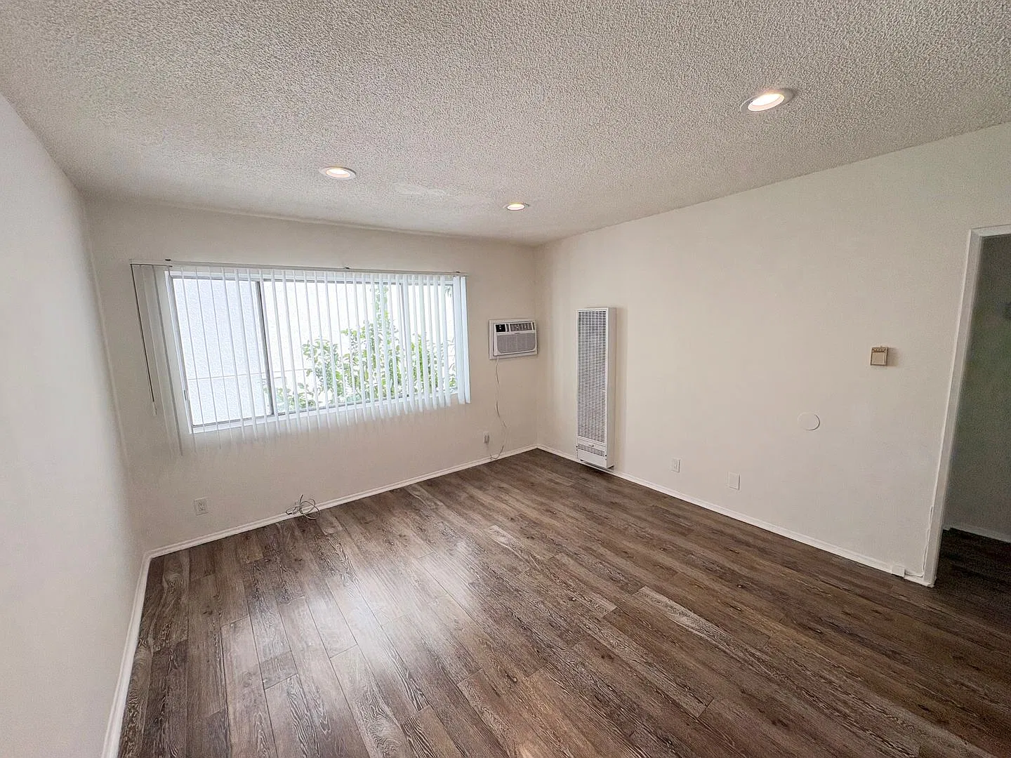 946 S. Carondelet Street — Photo 1