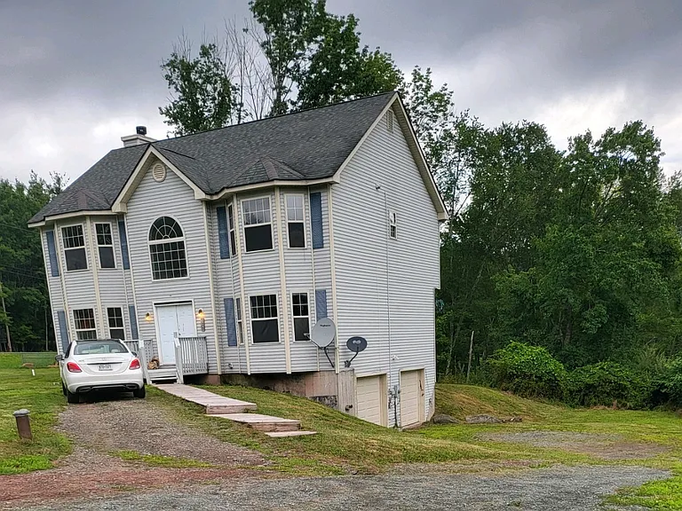 570 Airport Rd — Photo 1
