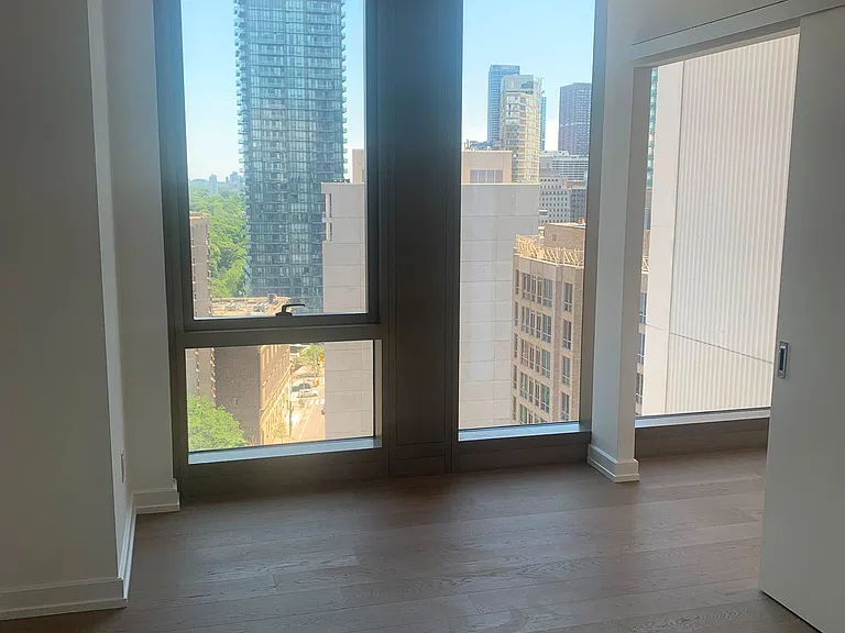 1315 Bay St #1501 — Photo 22