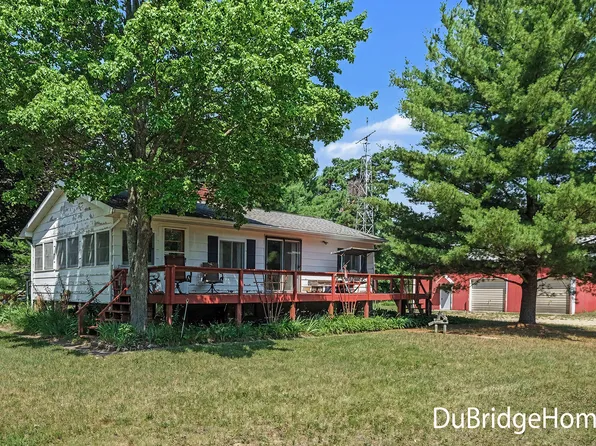 8347 E 62nd St, Newaygo, MI 49337