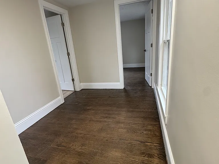 827 Franklin St — Photo 7