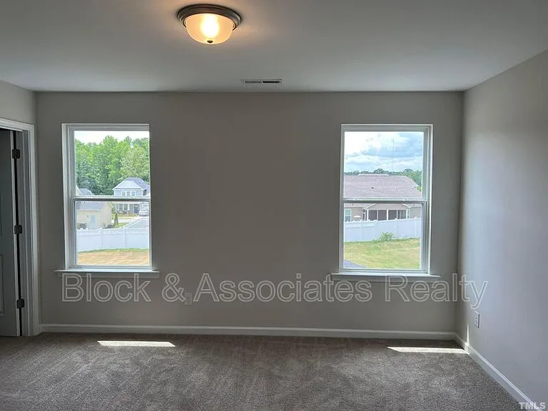 248 Streamliner Blvd — Photo 17