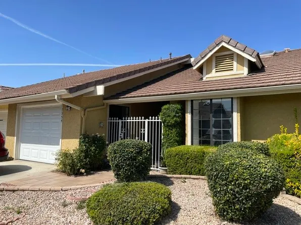 1354 Yorktown Cir, San Jacinto, CA 92583