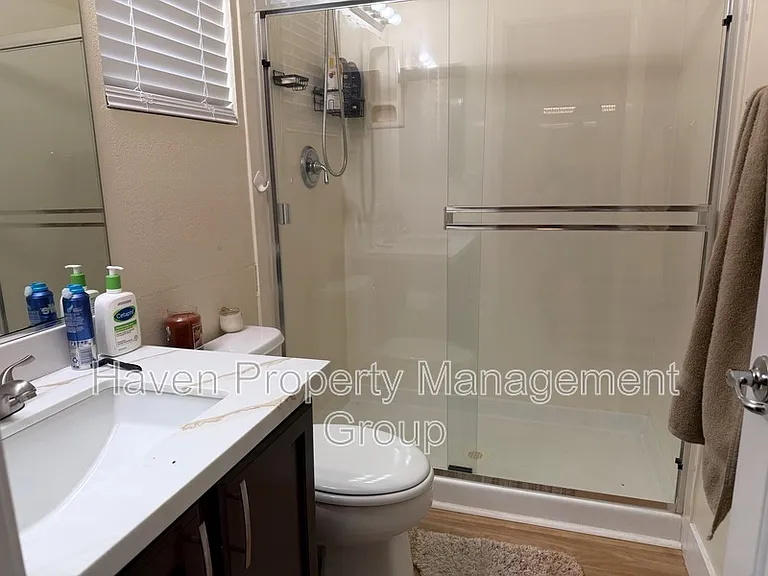 49 E Heritage Dr — Photo 3